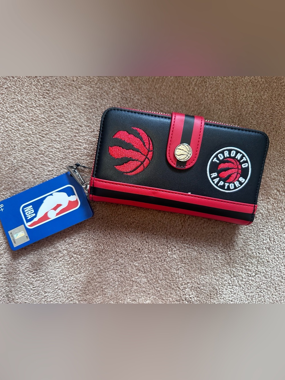 Loungefly Toronto Raptors NBA Zip Around Wallet – New With Tags